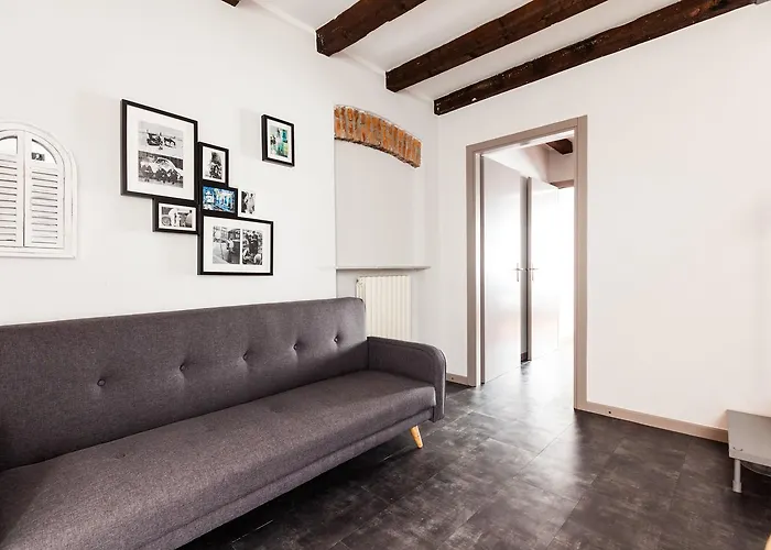 Apartment Lima *